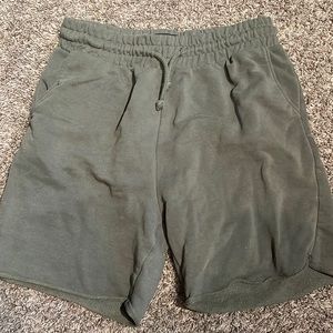 Green comfortable H&M shorts